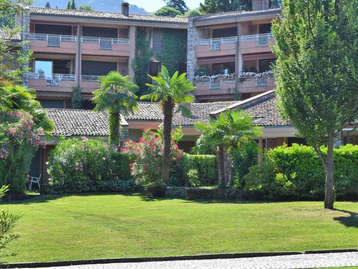 Apartment Hermitage-5 By Interhome Porto Valtravaglia Bagian luar foto