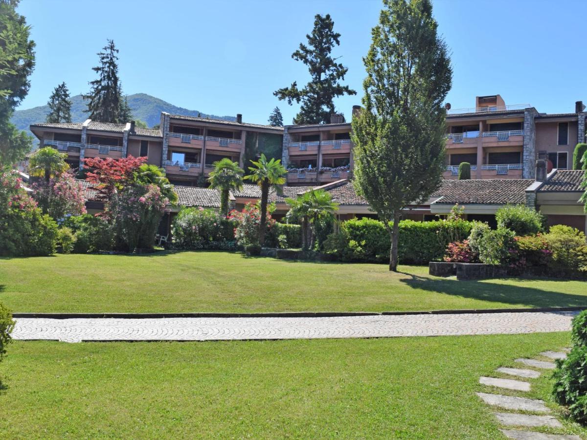 Apartment Hermitage-5 By Interhome Porto Valtravaglia Bagian luar foto