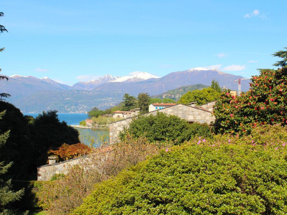 Apartment Hermitage-5 By Interhome Porto Valtravaglia Bagian luar foto