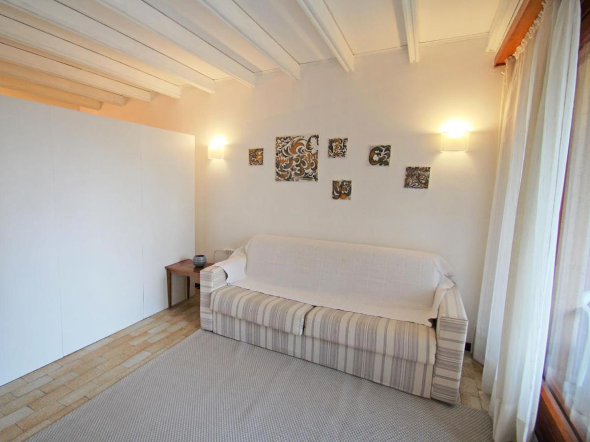 Apartment Hermitage-5 By Interhome Porto Valtravaglia Bagian luar foto