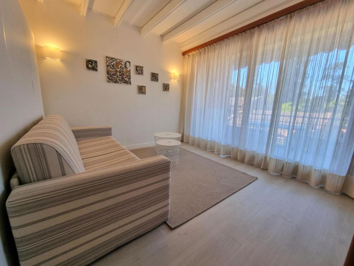 Apartment Hermitage-5 By Interhome Porto Valtravaglia Bagian luar foto
