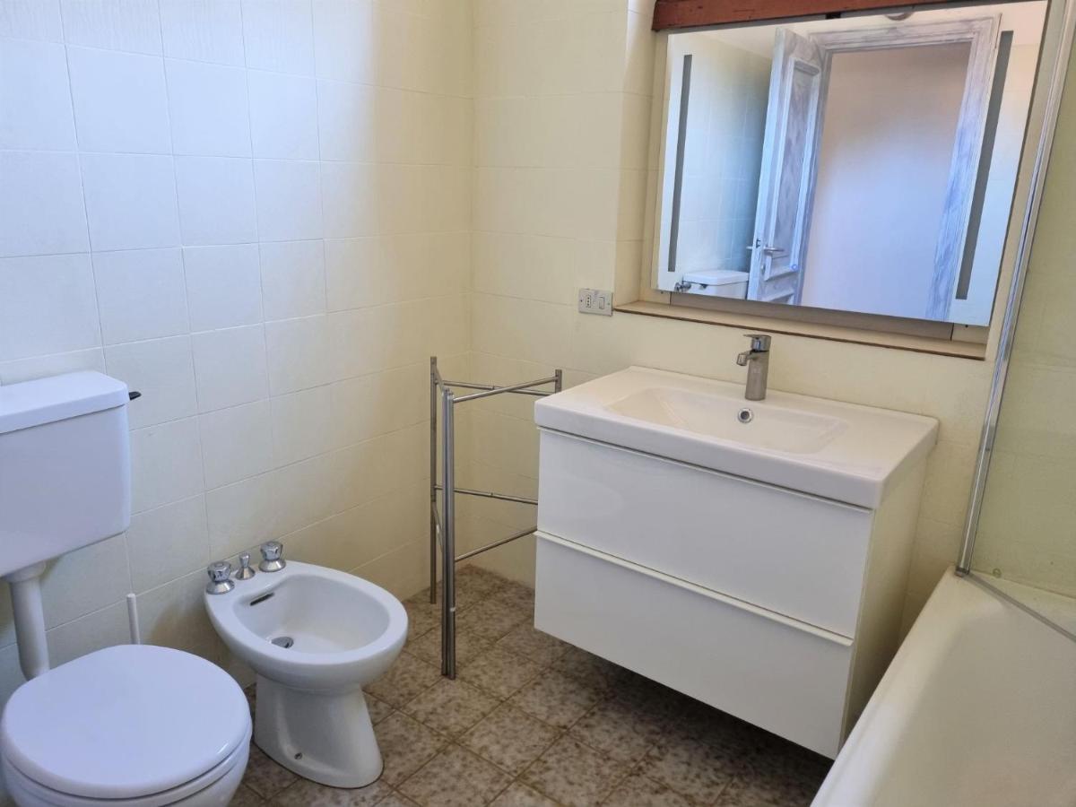 Apartment Hermitage-5 By Interhome Porto Valtravaglia Bagian luar foto