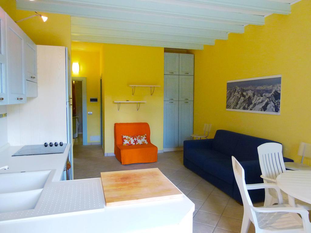 Apartment Hermitage-5 By Interhome Porto Valtravaglia Ruang foto