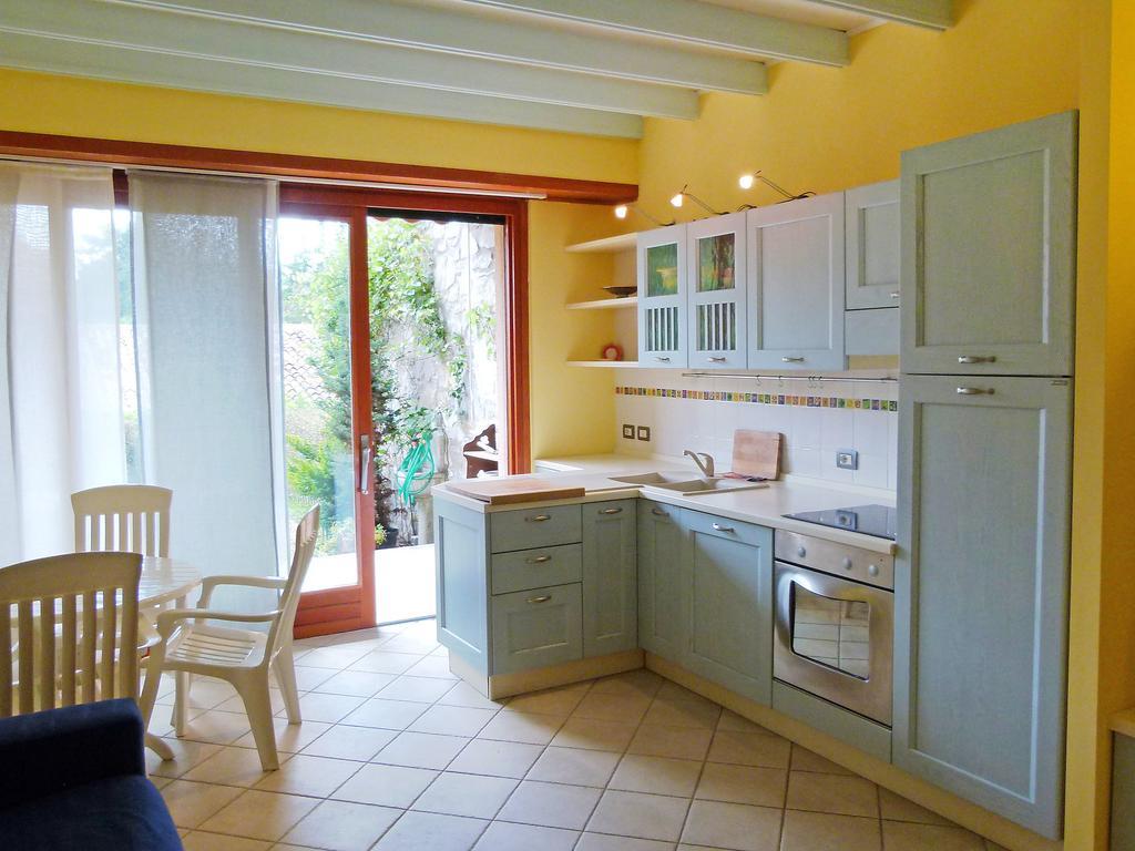 Apartment Hermitage-5 By Interhome Porto Valtravaglia Ruang foto