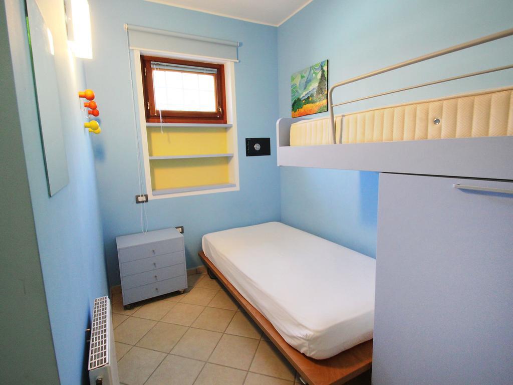 Apartment Hermitage-5 By Interhome Porto Valtravaglia Ruang foto