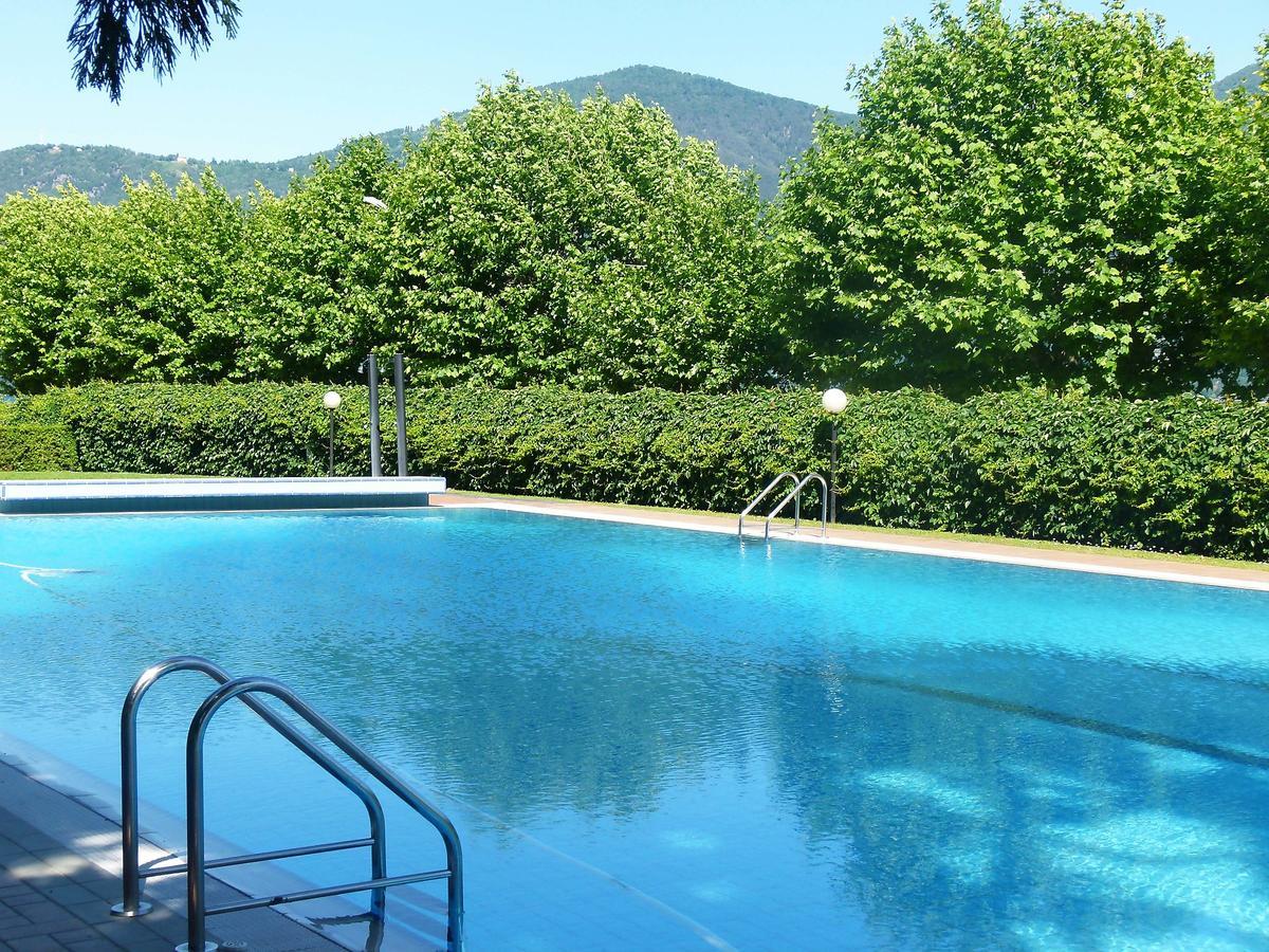 Apartment Hermitage-5 By Interhome Porto Valtravaglia Bagian luar foto