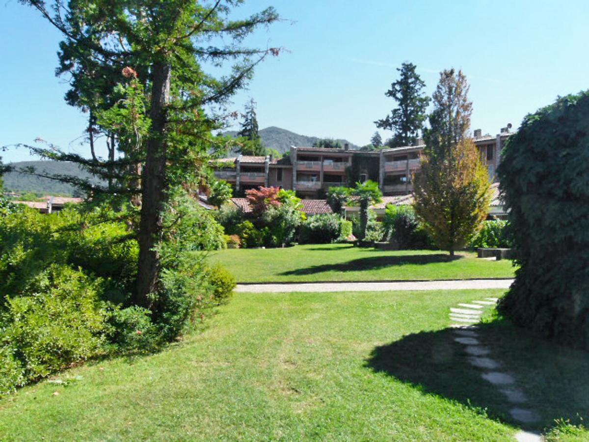 Apartment Hermitage-5 By Interhome Porto Valtravaglia Bagian luar foto