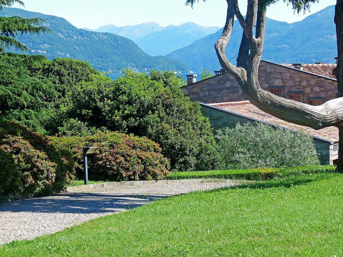 Apartment Hermitage-5 By Interhome Porto Valtravaglia Bagian luar foto